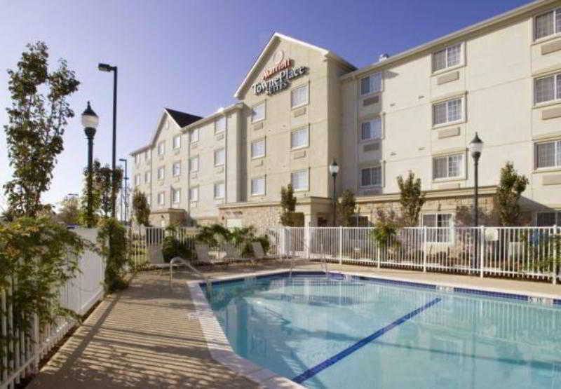 Towneplace Suites By Marriott Texarkana Exterior photo